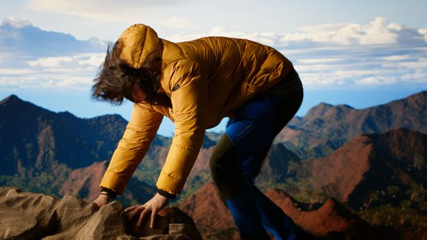 young-hiker-fainting-due-to-altitude-sickness